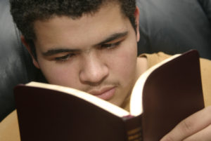 teenager Bible reading