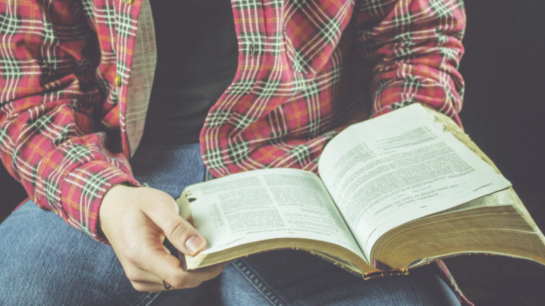 Creative Ideas for Getting Students Into Scripture